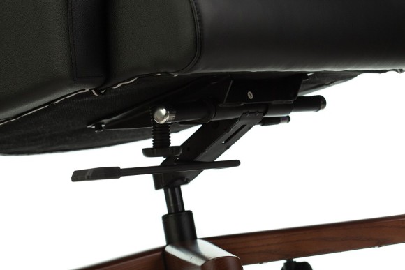 Кресло для руководителя Бюрократ _DUKE BUR_1417355