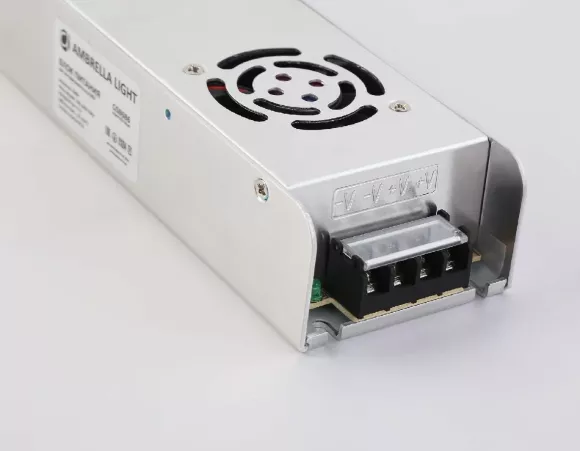 Блок питания с EMC для светодиодной ленты Ambrella Light Illumination 360Вт DC24В 15A IP20 GS8686 Блок питания с EMC для светодиодной ленты Ambrella Light Illumination 360Вт DC24В 15A IP20 GS8686