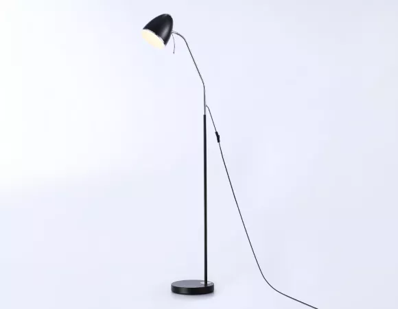 Торшер Ambrella Light Floor TR97681, основание крупным планом