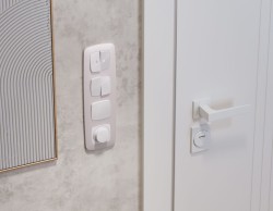 Комплект механизма 2-клавишного перекрестного выключателя Ambrella Volt 10A-250V OMEGA MO103030 Белый глянец QUANT (OP1030, VM125)