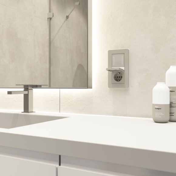 Розетка с/з с защитной крышкой и шторками Werkel W1271204 4690389211980 a069464