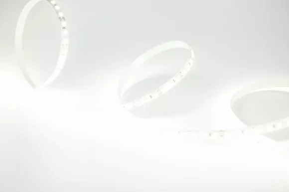 Светодиодная лента LEDS POWER 2835 120/м (10Вт/м) 12В нейтральная 008639 Светодиодная лента LEDS POWER 2835 120/м (10Вт/м) 12В нейтральная 008639