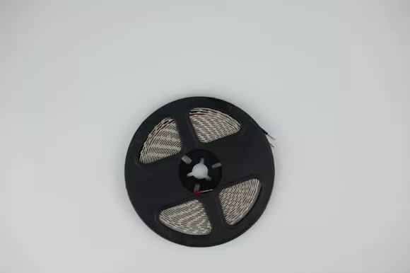 Светодиодная лента LEDS POWER 2835 120/м (10Вт/м) 12В теплая 008660