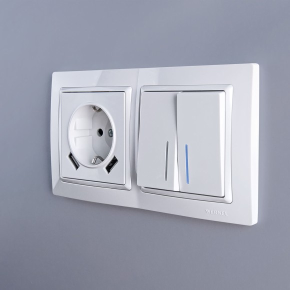 Выключатель двухклавишный с подсветкой Werkel белый W1120101 4690389155208